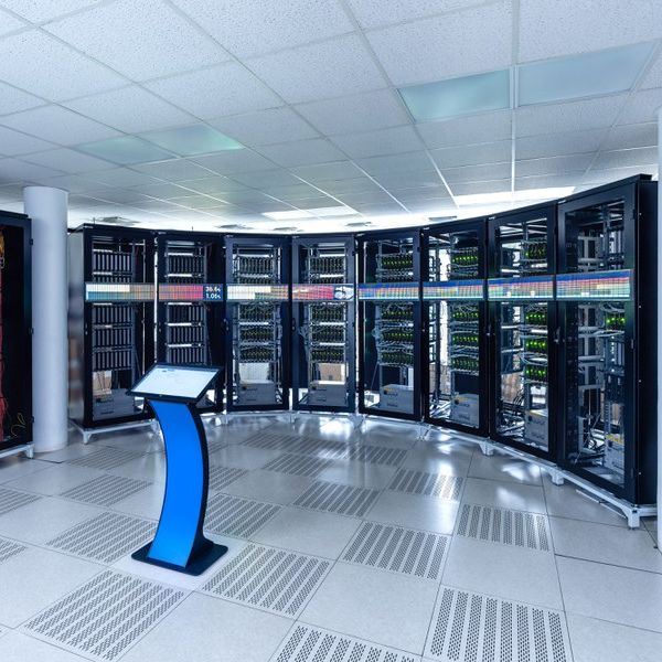 Spinncloud Supercomputer C Tobias Ritz I Spinncloud